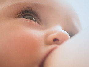 Breastfeeding for beginners Get a good latch Breastfeeding for beginners Get a good latch