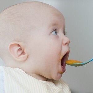 Signs your baby is full | Old’s hunger and fullness cues Signs your baby is full | Old’s hunger and fullness cues