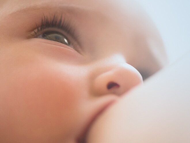 Breastfeeding for beginners Get a good latch Breastfeeding for beginners Get a good latch