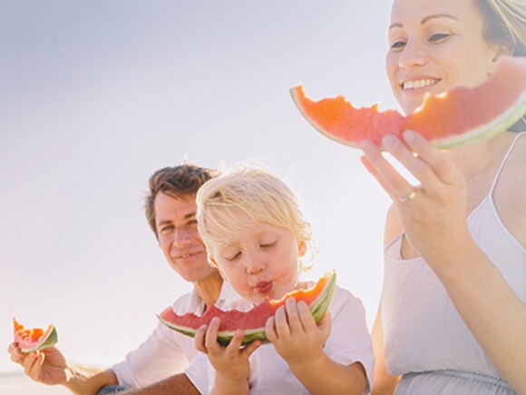 14 ways to raise a toddler with healthy-eating habits_01